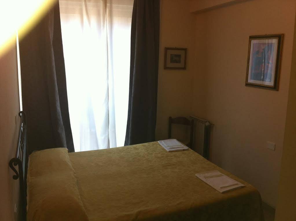 Por Santa Maria Hotel Florencia